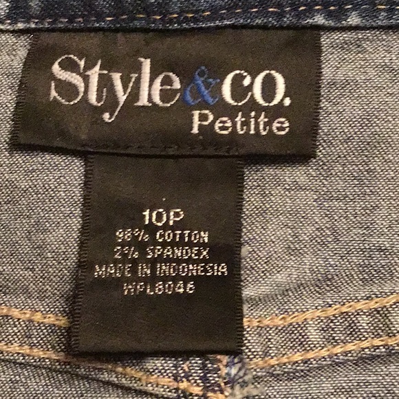 Cute jean skirt - Picture 2 of 3